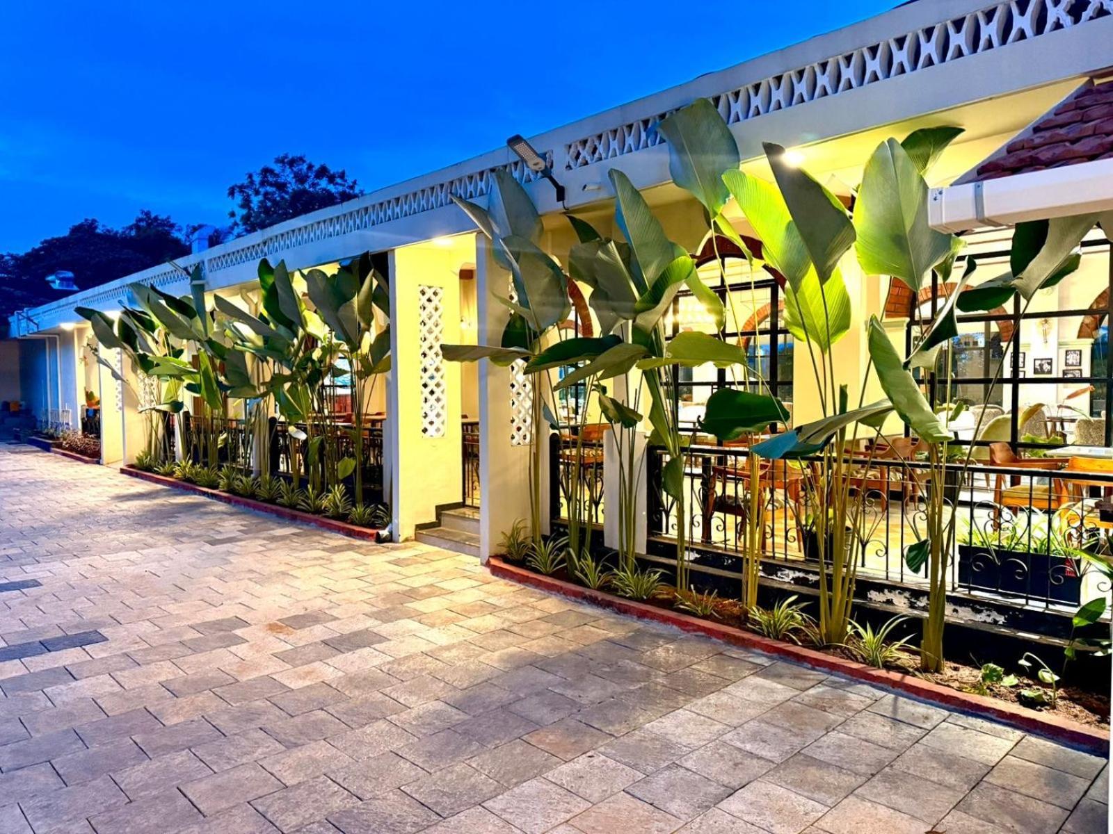 科兰Jaladarshini Lakeside Gardens住宿加早餐旅馆 外观 照片