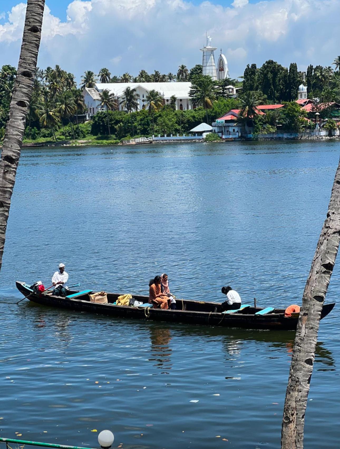 科兰Jaladarshini Lakeside Gardens住宿加早餐旅馆 外观 照片